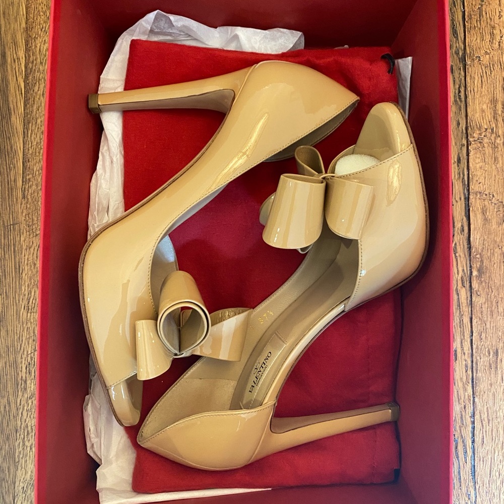 Authentic Valentino Garavani D’orsay Bow Heels